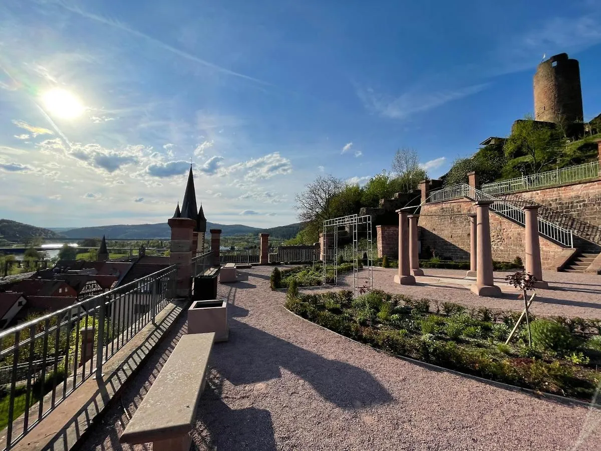酒店 Fraenkischer Gasthof-Hotel Zum Koppen Gemunden am Main